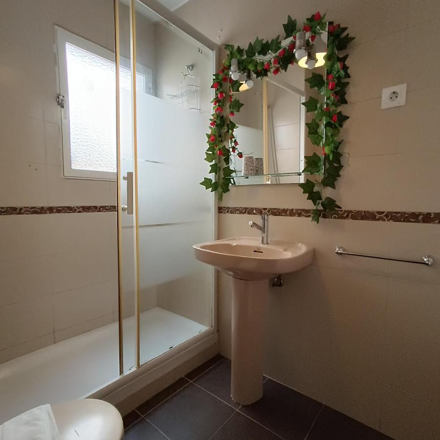 Bolivia Beach Apartments Málaga Eksteriør bilde