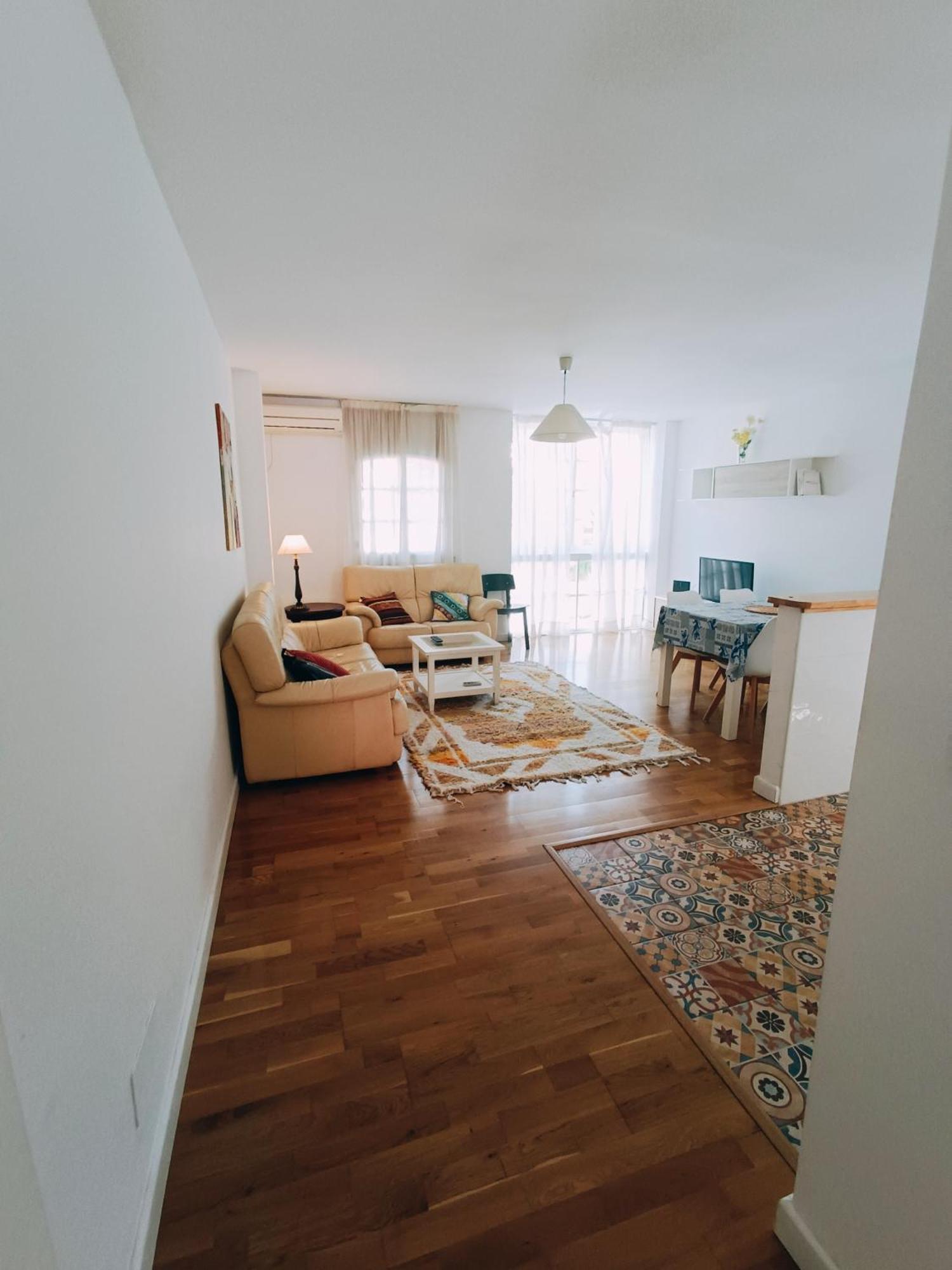 Bolivia Beach Apartments Málaga Eksteriør bilde
